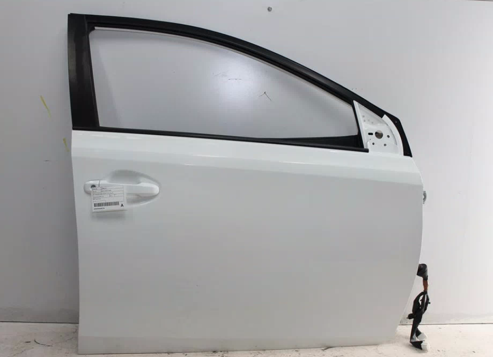 Used Toyota, Corolla Right Front Door Zre182R/Zwe186R Hatch 10/12 06/18 2014 – image 1 - All Good Parts