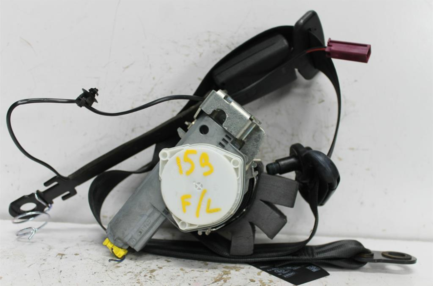 Used Ford, Ecosport Seat Belt Lh Front Assy (Belt And Stalk) Bk Bl 11/13 01/20 2013 – image 1 - All Good Parts