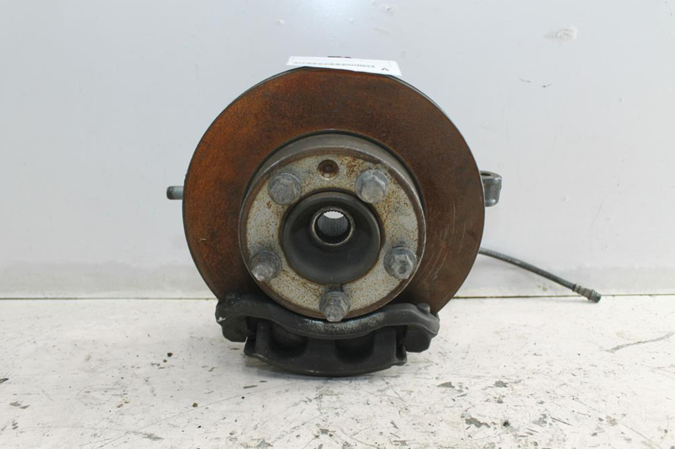 Used Renault, Master Right Front Hub Assembly Fwd X62 09/11 2018 – image 1 - All Good Parts