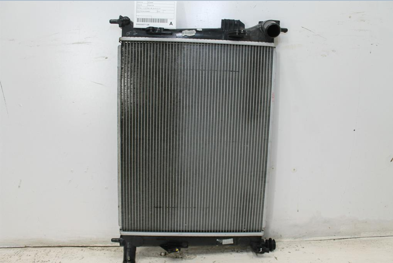 Used Hyundai, Accent Radiator Manual 1.4 Petrol Rb 06/15 12/19 2016 – image 1 - All Good Parts