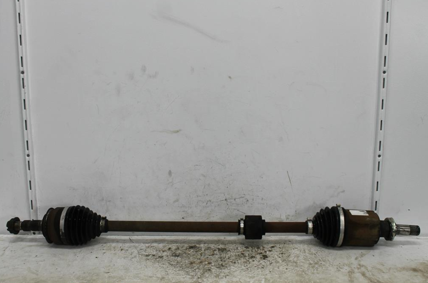 Used Holden, Cruze Right Driveshaft Auto 1.8 Jh 03/11 01/17 2015 – image 1 - All Good Parts