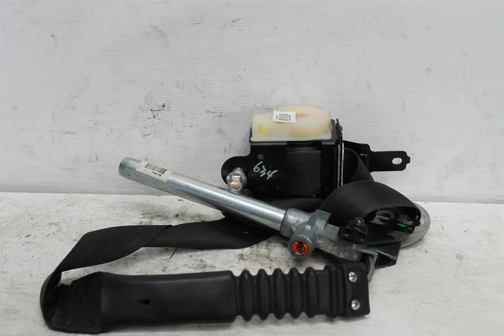 Used Hyundai, IX35 Seat Belt Rh Front Seat Belt Only Lm Series 11/09 01/16 2010 – image 1 - All Good Parts