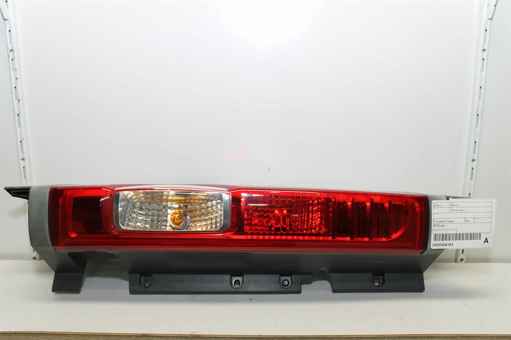 Used Renault, Trafic Left Taillight Barn Door Lamp Type X83 Red/Clear 05/07 12/14 2008 – image 1 - All Good Parts