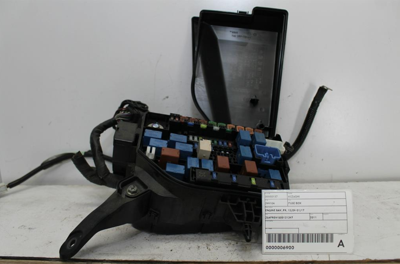 Used Suzuki, Kizashi Fuse Box Fr 12/09 01/17 2011 – image 1 - All Good Parts
