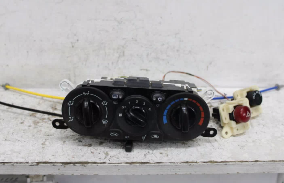 Used Mitsubishi, Triton Heater/Ac Controls Mn Non Climate Control Type 08/09 04/15 2011 – image 1 - All Good Parts