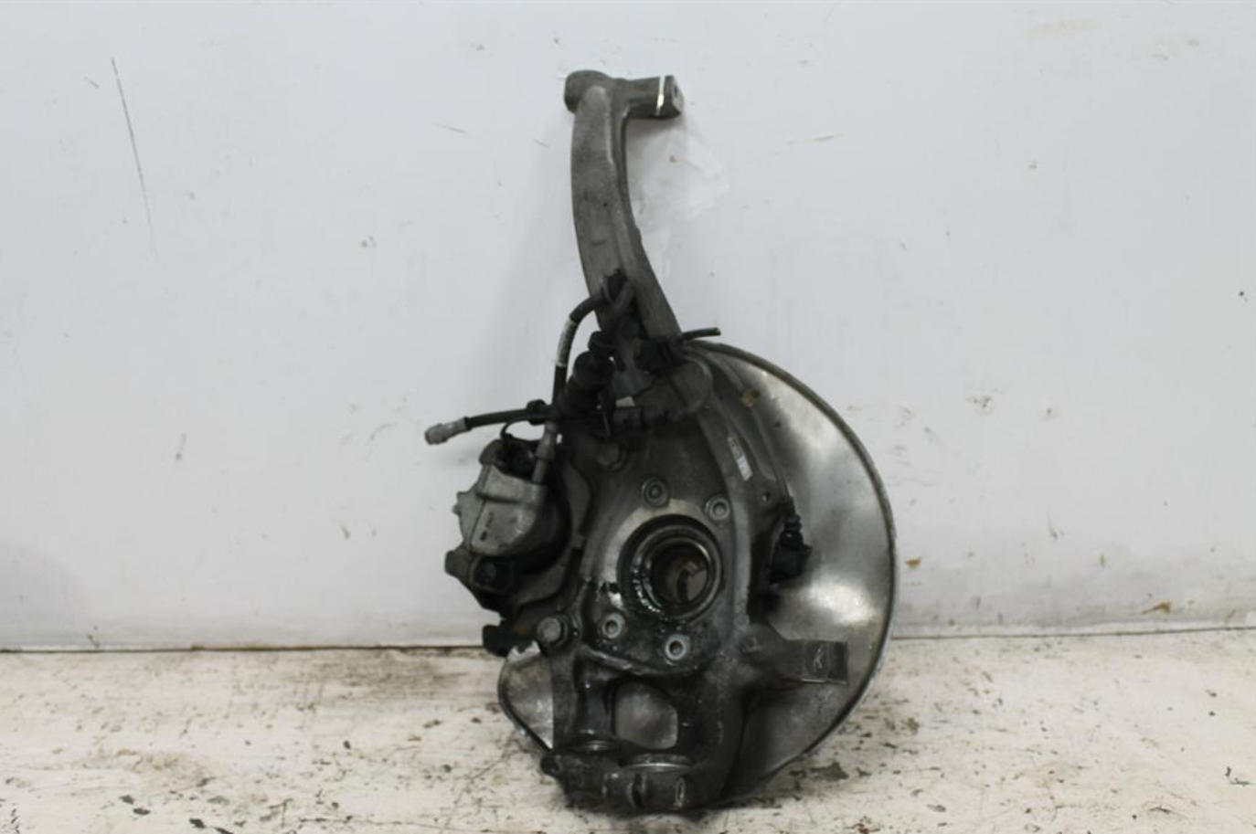 Used Audi, A4 Left Front Hub Assembly B8 8K Fwd/Awd 02/08 01/16 2012 – image 1 - All Good Parts