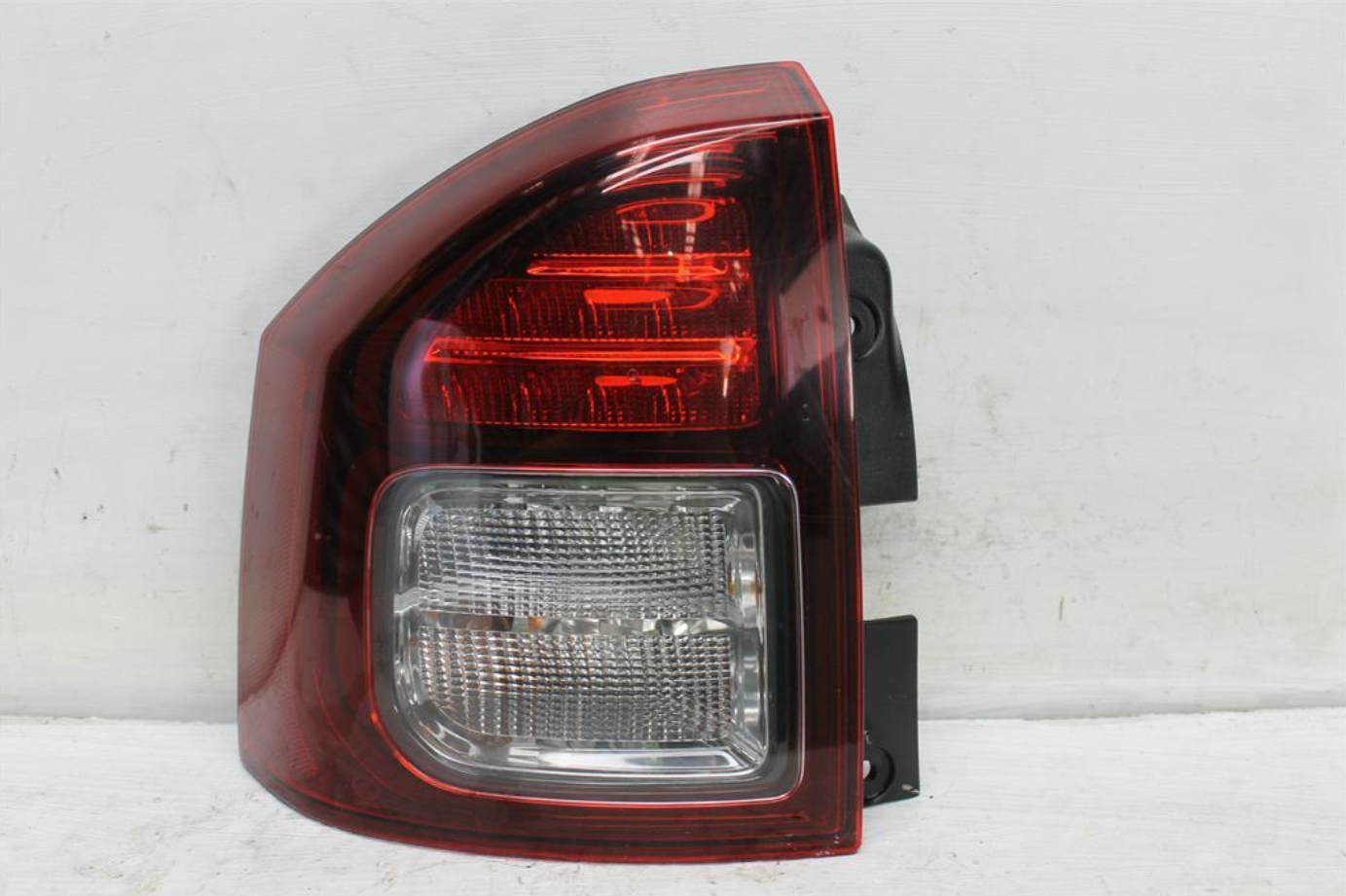 Used Jeep, Compass Left Taillight In Body Mk Smoked Bezel 03/13 12/16 2014 – image 1 - All Good Parts