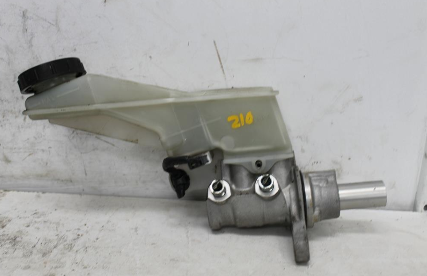 Used Renault, Koleos Master Cylinder H45 11/11 08/13 2012 – image 1 - All Good Parts