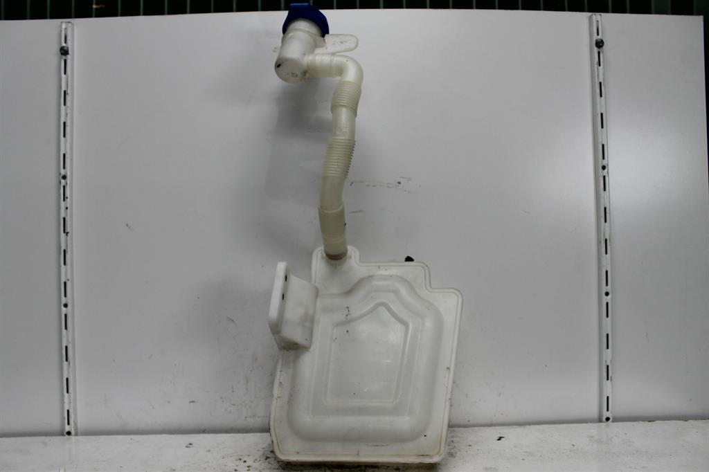 Used Skoda, Yeti Washer Bottle 5L 09/11 12/17 2011 – image 1 - All Good Parts