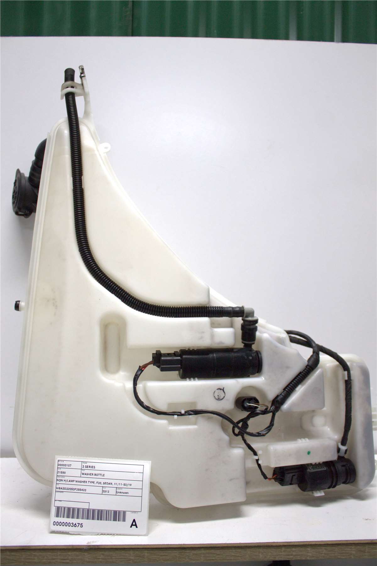 Used BMW, 3 Series Washer Bottle Non H/Lamp Washer Type F30 Sedan 11/11 02/19 2012 – image 1 - All Good Parts