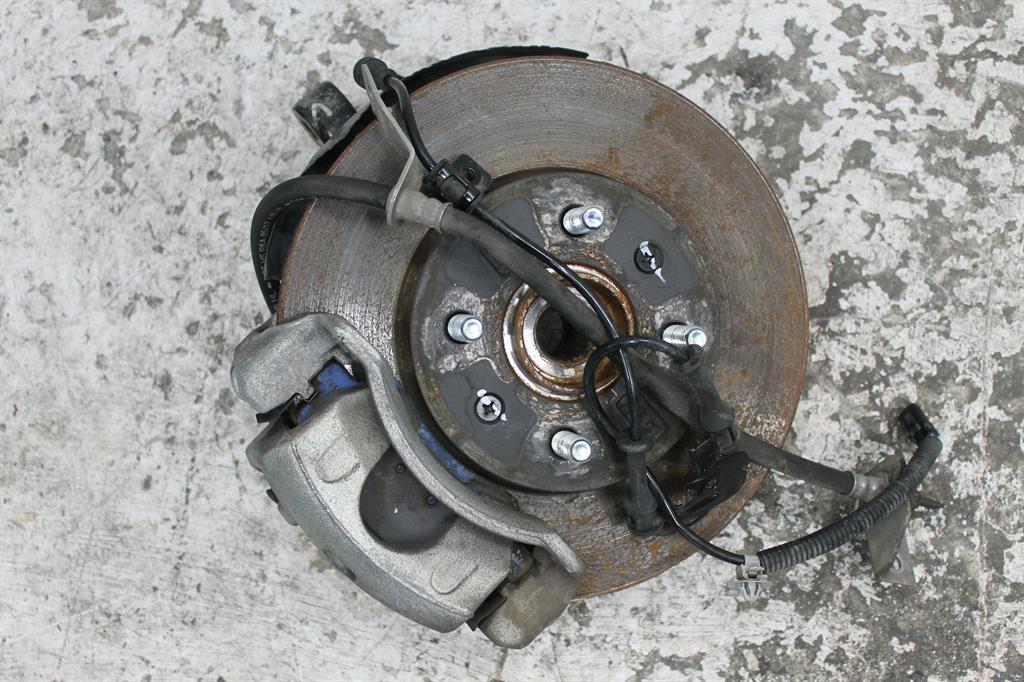 Used Hyundai, Accent Left Front Hub Assembly Rb 05/11 12/19 2017 – image 1 - All Good Parts