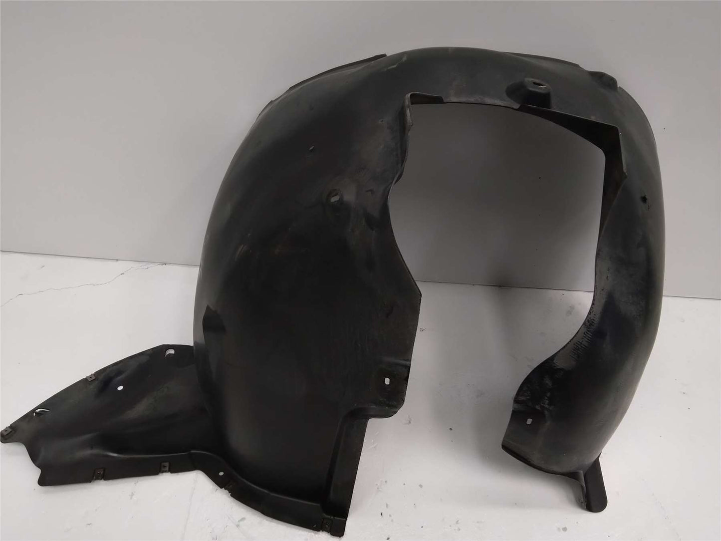 Used Skoda, Yeti Right Guard Liner 5L 04/14 12/17 2014 – image 1 - All Good Parts