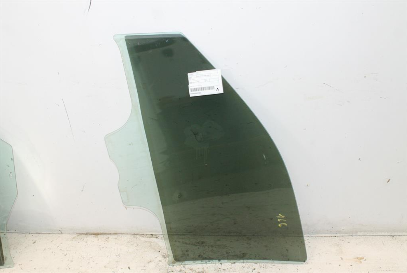 Used LDV, T60 Right Front Door Window Sk8C 07/17 2018 – image 1 - All Good Parts