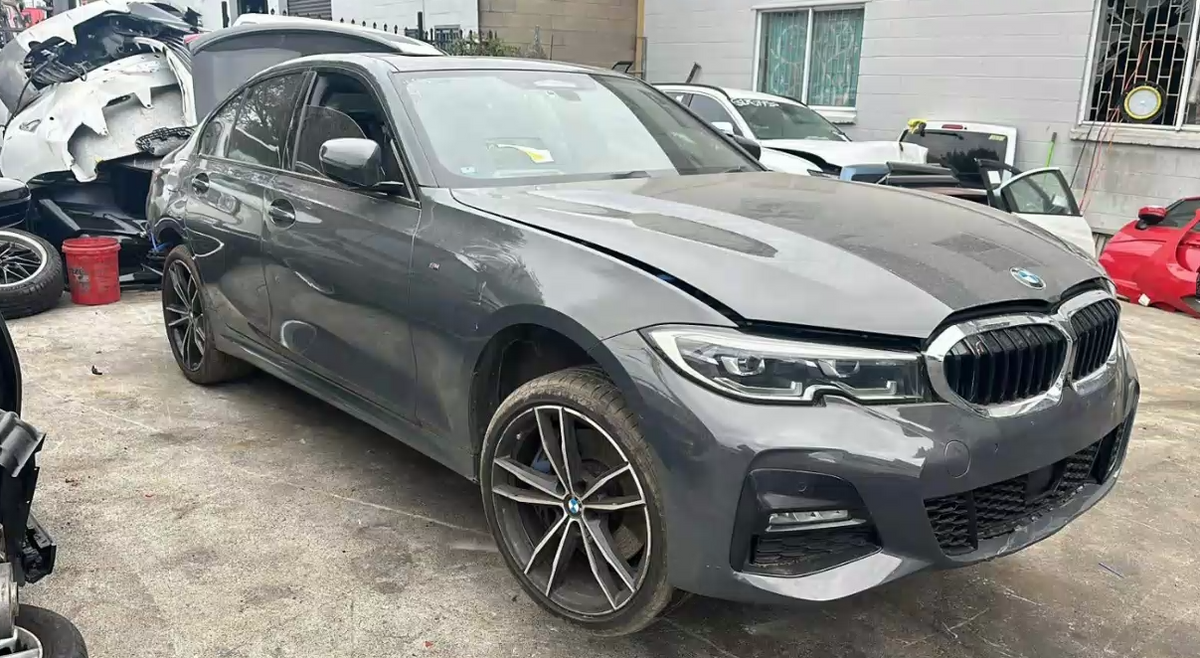 Used Bmw , 3 Series Left Headlamp , G20/G21, W/ Led Type, Non Adaptive Type, W/ Black Accent Type, Non Shadow Line Τυρε, 07/22 – main images - All Good Parts
