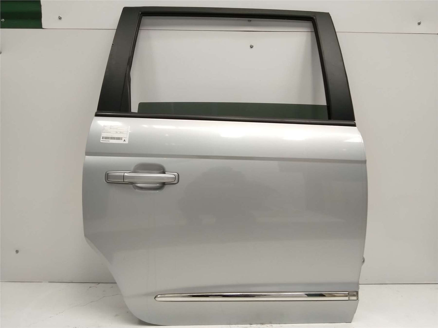 Used Ssangyong, Stavic Right Rear Door 06/13 01/16 2014 – image 1 - All Good Parts