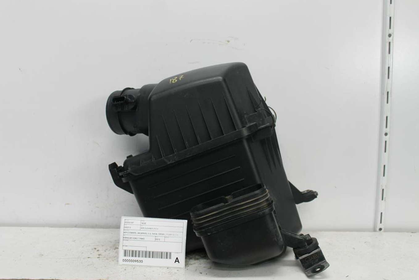 Used Hyundai, IX35 Air Cleaner/Box Air Cleaner Lm Series 2.0 D4Ha Diesel 11/09 01/16 2010 – image 1 - All Good Parts