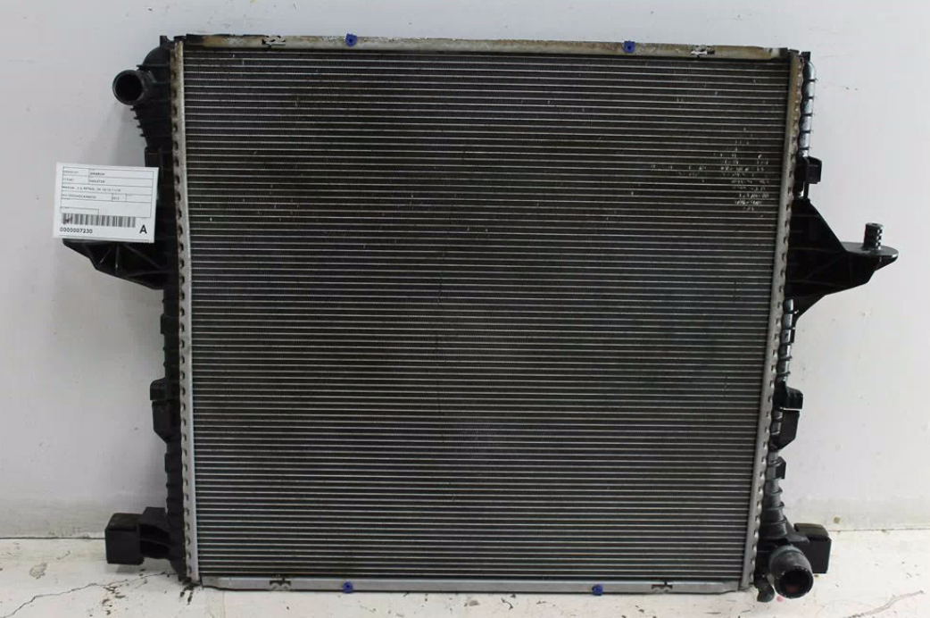 Used Volkswagen, Amarok Radiator Manual 2.0 Petrol 2H 10/10 11/14 2013 – image 1 - All Good Parts