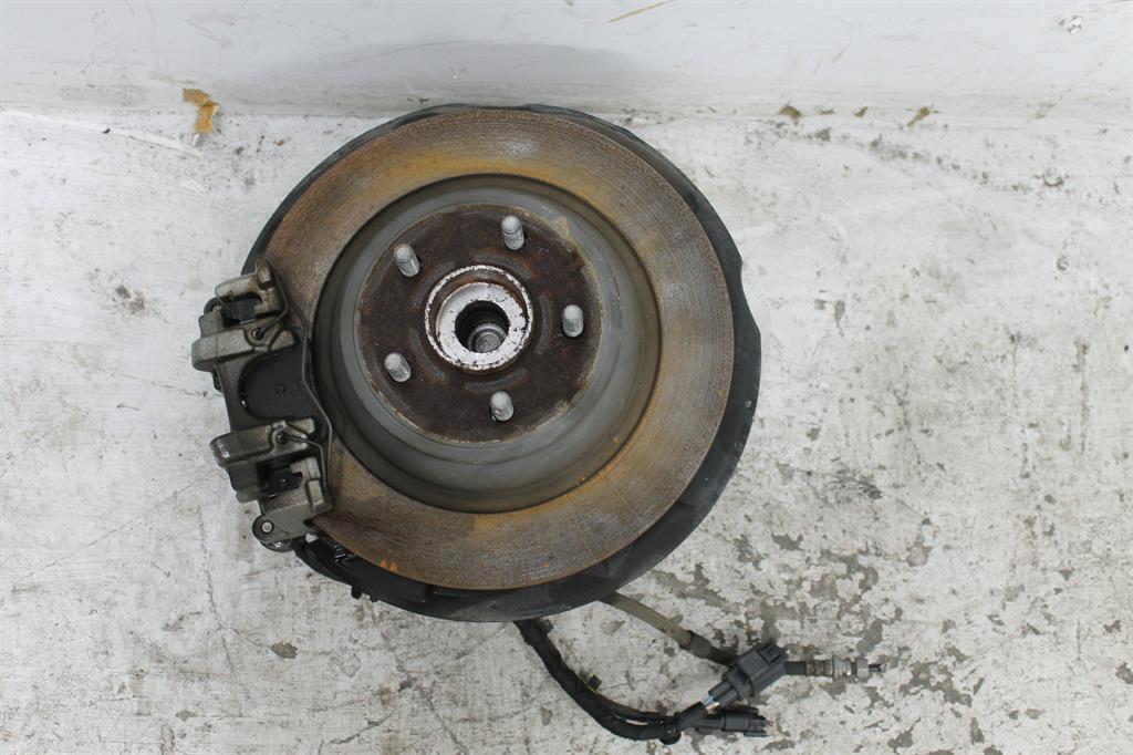 Used Ford, Mondeo Left Rear Hub Assembly Md 09/14 06/20 2016 – image 1 - All Good Parts