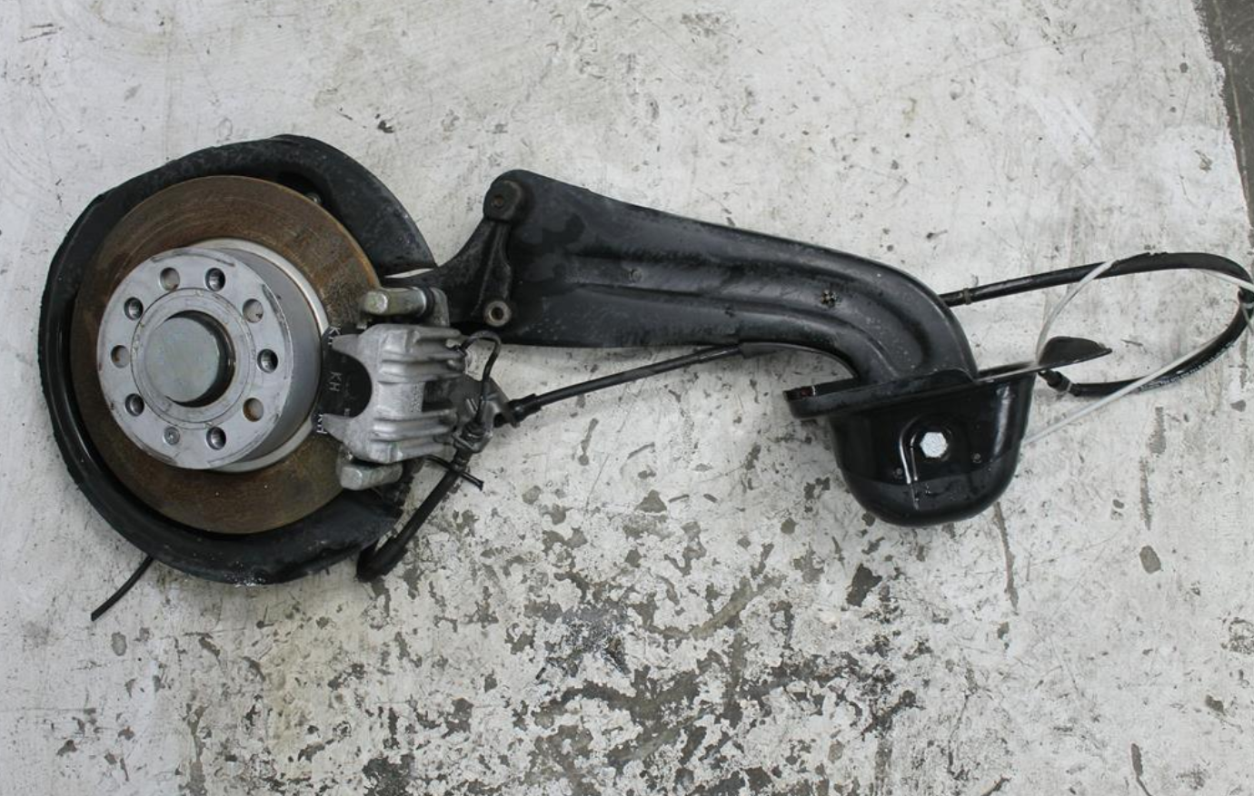 Used Volkswagen, Jetta Left Rear Hub Assembly 1B 02/11 12/17 2013 – image 1 - All Good Parts