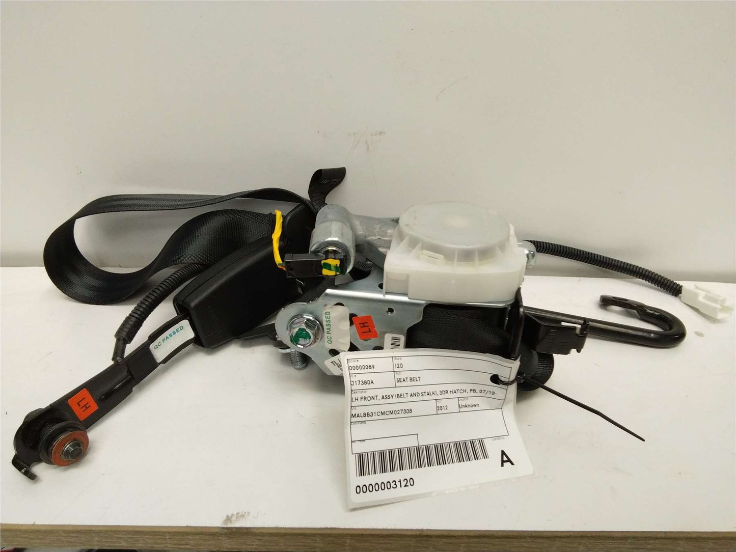 Used Hyundai, I20 Seat Belt Lh Front Assy (Belt And Stalk) 3Dr Hatch Pb 07/10 12/15 2012 – image 1 - All Good Parts