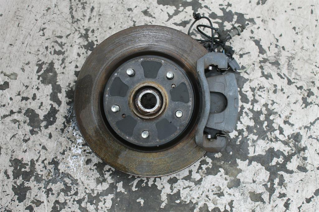 Used Suzuki, Swift Right Front Hub Assembly Fz 1.6 Petrol Sports 5 Stud 08/10 03/17 2012 – image 1 - All Good Parts