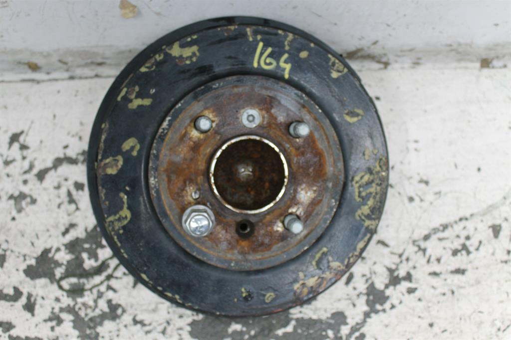 Used Ford, Ecosport Left Rear Hub Assembly Bk Bl 11/13 01/20 2014 – image 1 - All Good Parts