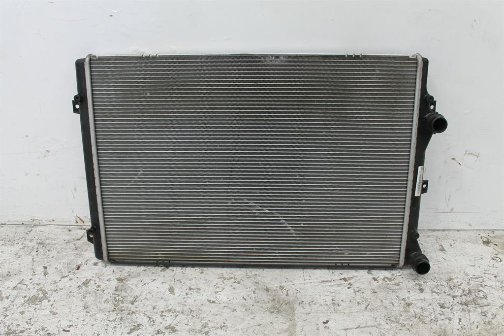 Used Volkswagen, Passat Radiator 1.8 Petrol Cdaa Code 3C/Mk6 B6 B7 02/10 05/15 2014 – image 1 - All Good Parts