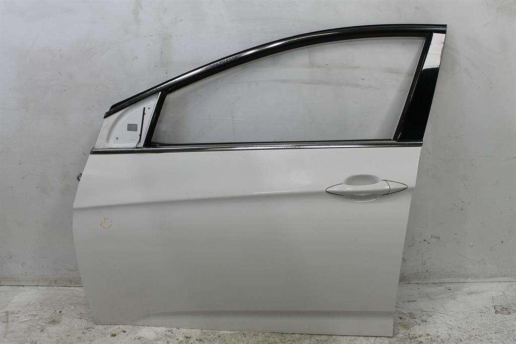 Used Hyundai, I40 Left Front Door Vf 09/11 12/19 2013 – image 1 - All Good Parts