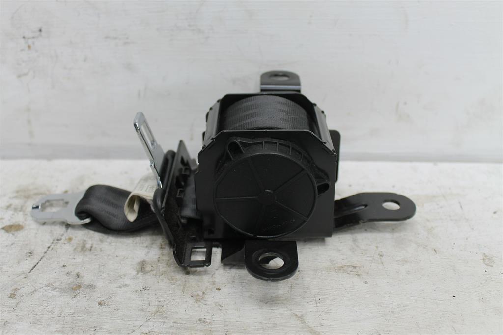 Used Hyundai, IX35 Seat Belt Centre Rear Seat Belt Only Lm Series 11/09 01/16 2010 – image 1 - All Good Parts