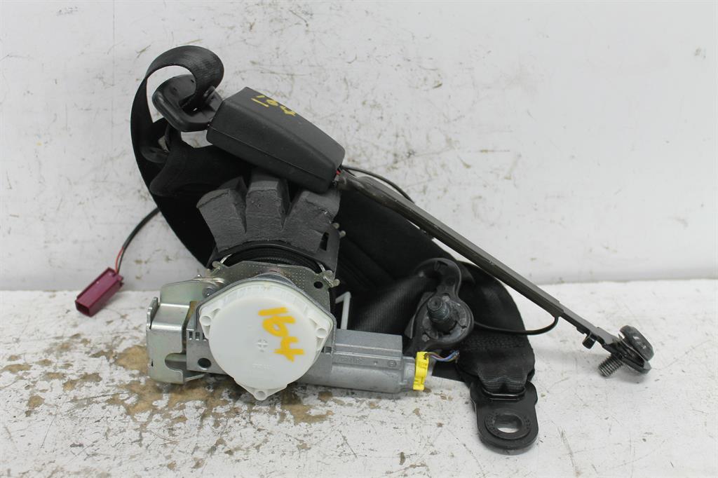 Used Ford, Ecosport Seat Belt Lh Front Assy (Belt And Stalk) Bk Bl 11/13 01/20 2014 – image 1 - All Good Parts