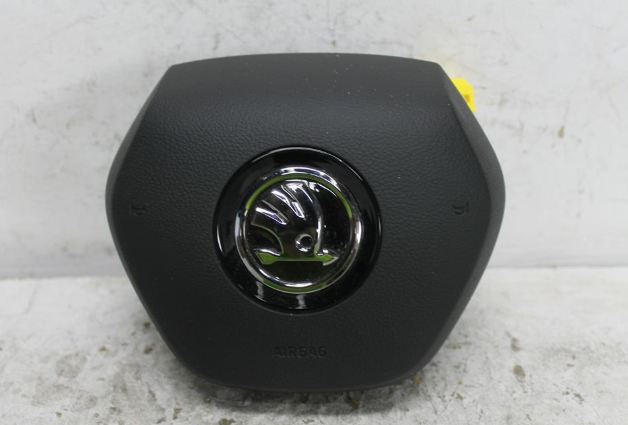 Used Skoda, Kamiq Right Airbag Steering Wheel Nw 06/20 2020 – image 1 - All Good Parts
