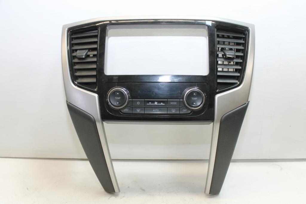 Used Mitsubishi, Triton Heater/Ac Controls Mq Mr Climate Control Dual Zone Type 03/15 10/23 2021 – image 1 - All Good Parts