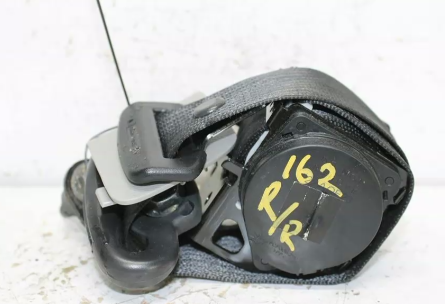 Used Holden, Captiva Seat Belt Rh Rear 2Nd Row Seat Belt Only 5 Seat Type Cg 01/11 06/18 2015 – image 1 - All Good Parts