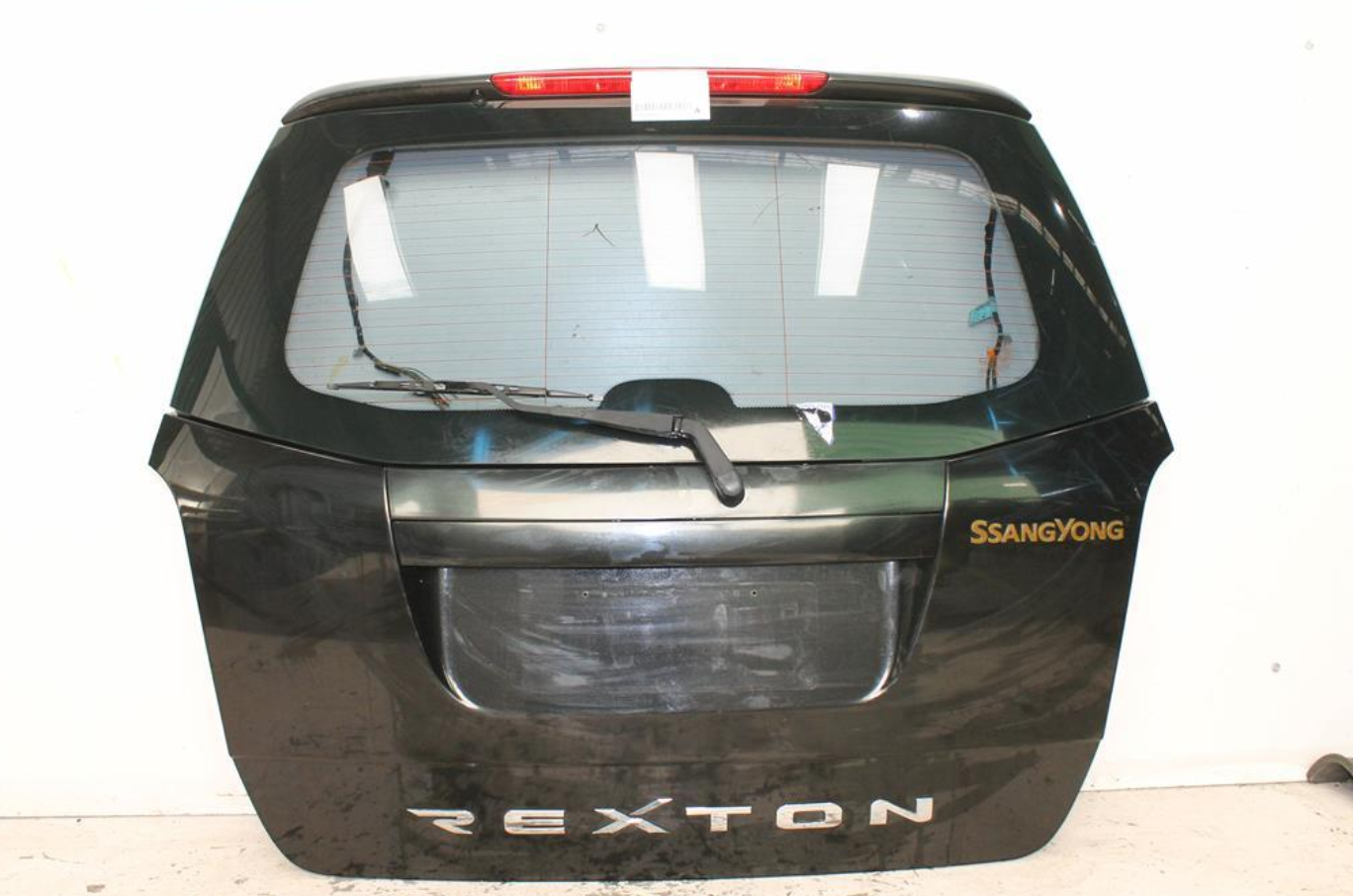 Used Ssangyong, Rexton Bootlid/Tailgate Tailgate Y220 07/06 11/12 2010 – image 1 - All Good Parts