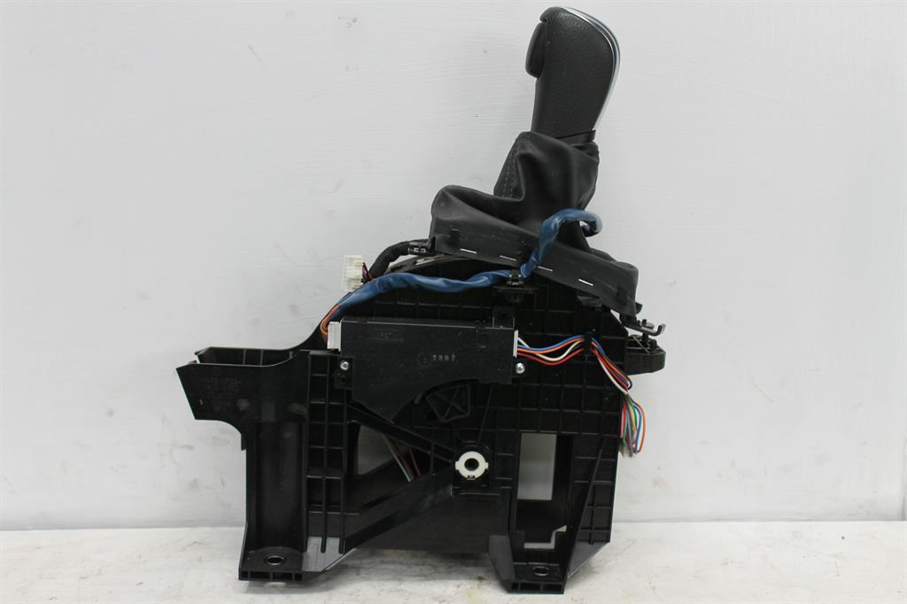 Used Nissan, Xtrail Gear Stick/Shifter Auto T/M Petrol Awd T32 02/17 07/22 2018 – image 1 - All Good Parts