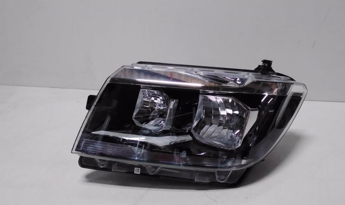 Used Volkswagen, Crafter Left Headlamp , Sy1, W/ Halogen Type, W/ Chrome Insert, 08/17 – main images - All Good Parts