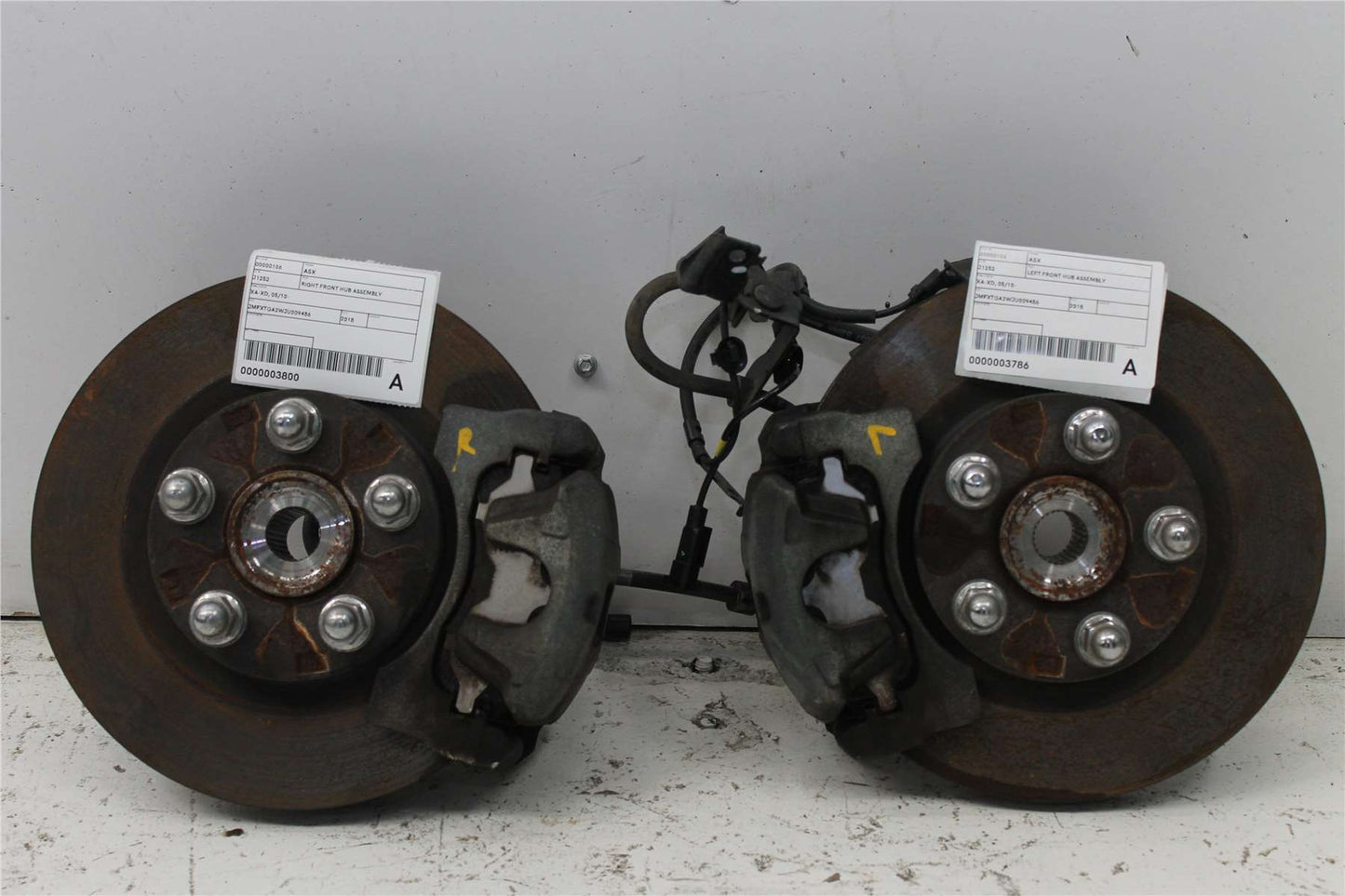 Used Mitsubishi, ASX Right Front Hub Assembly Xa Xd 05/10 2018 – image 1 - All Good Parts