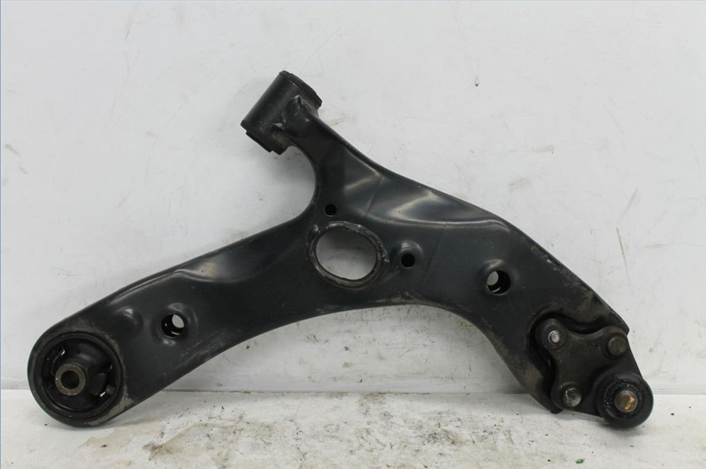 Used Toyota, Corolla Right Front Lower Control Arm Zre182R/Zwe186R Hatch 10/12 06/18 2013 – image 1 - All Good Parts