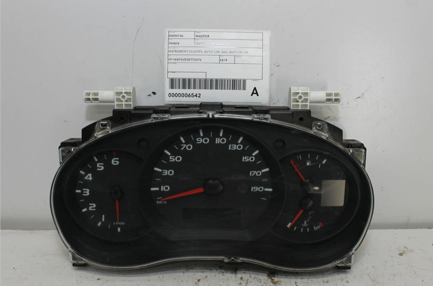 Used Renault, Master Instrument Cluster Instrument Cluster Auto T/M X62 09/11 01/20 2018 – image 1 - All Good Parts
