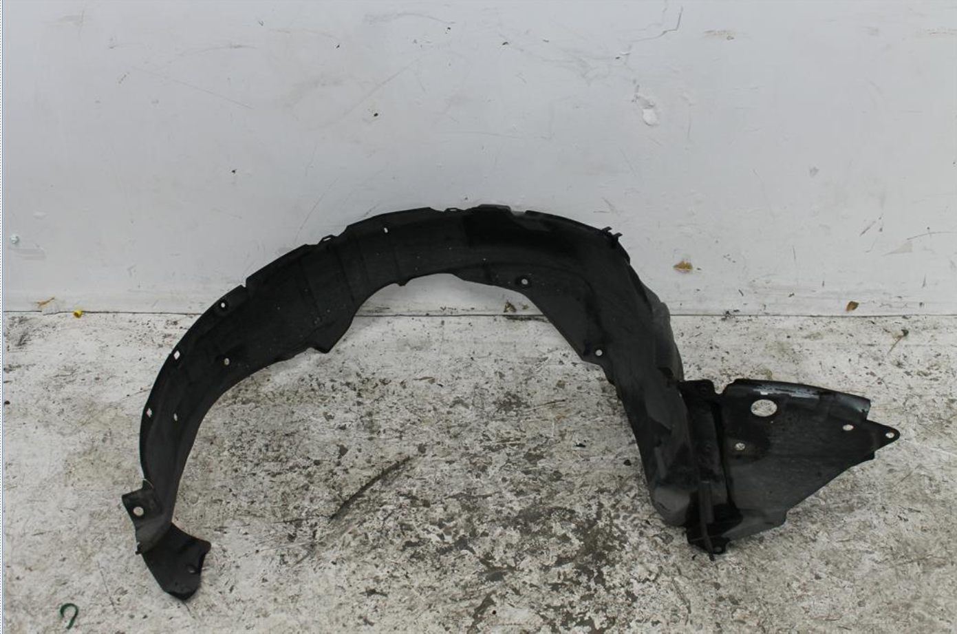 Used Toyota, Corolla Right Guard Liner Zre182R/Zwe186R Hatch 10/12 06/18 2013 – image 1 - All Good Parts