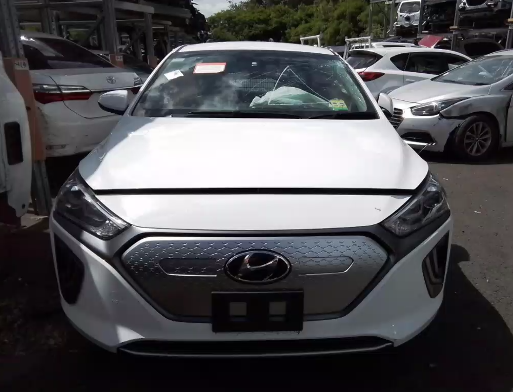 Used Hyundai, Ioniq Engine , Petrol, 1.6, Hybrid, 06/16 – main images - All Good Parts