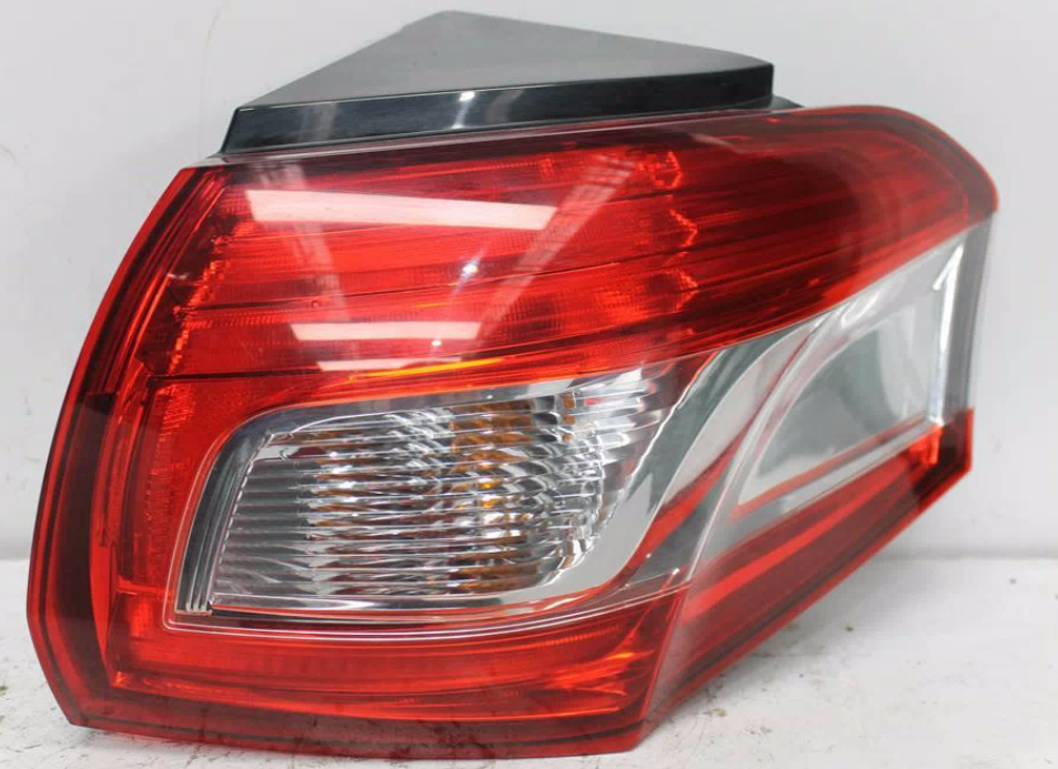 Used Peugeot, 4008 Right Taillight In Body 06/12 12/17 2016 – image 1 - All Good Parts