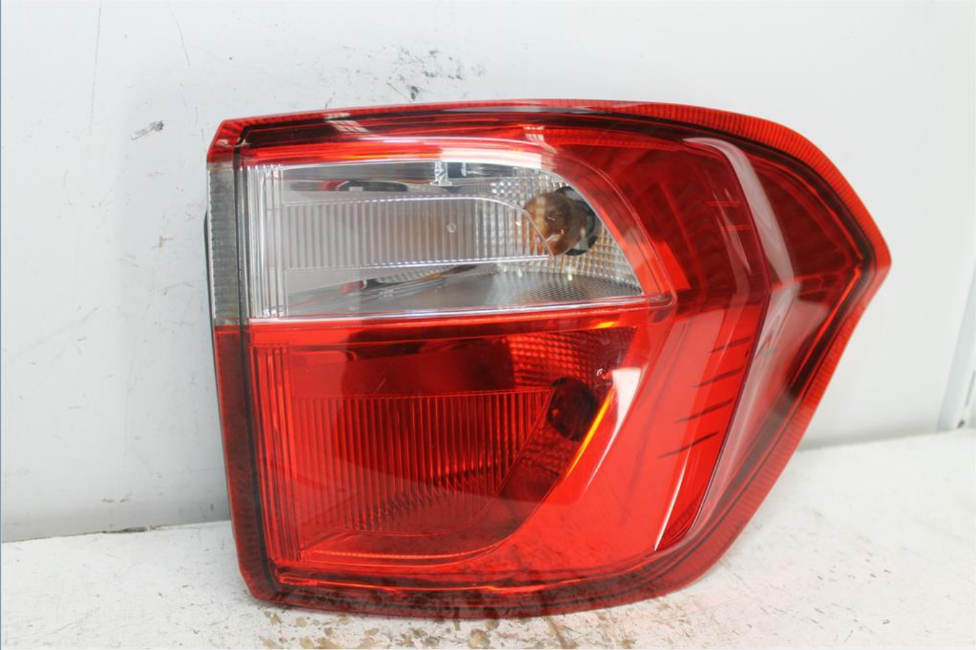 Used Ford, Ecosport Right Taillight In Body Bk 11/13 09/17 2014 – image 1 - All Good Parts