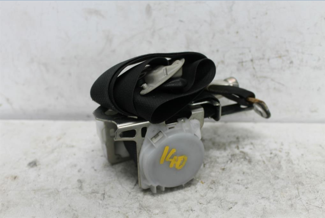 Used Toyota, Corolla Seat Belt Lh Front Seat Belt Only Zre182R Hatch 10/12 06/18 2013 – image 1 - All Good Parts