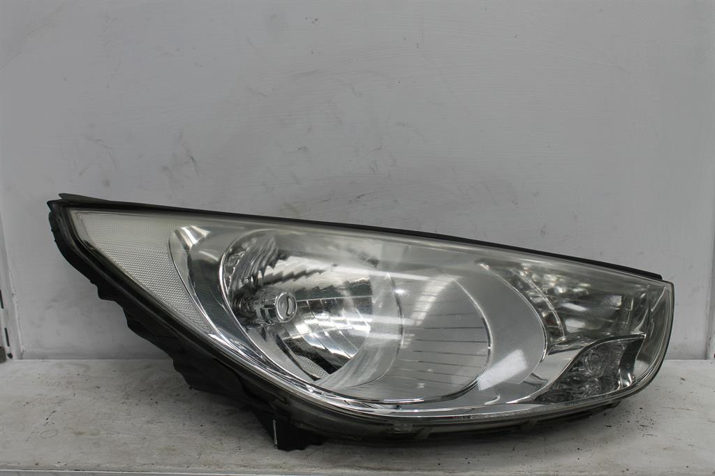 Used Hyundai, IX35 Right Headlamp Lm Series Korean Built (Vin Kmhj) 11/09 09/13 2010 – image 1 - All Good Parts