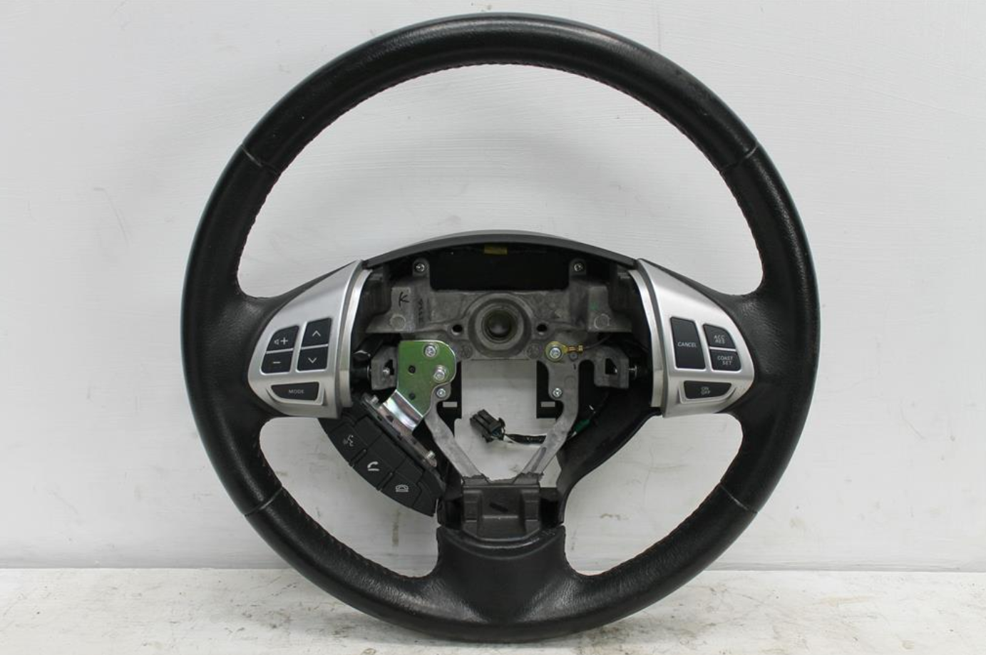 Used Mitsubishi, Outlander Steering Wheel Zh Leather Non Paddle Shift W/ Phone Control 09/09 10/12 2012 – image 1 - All Good Parts