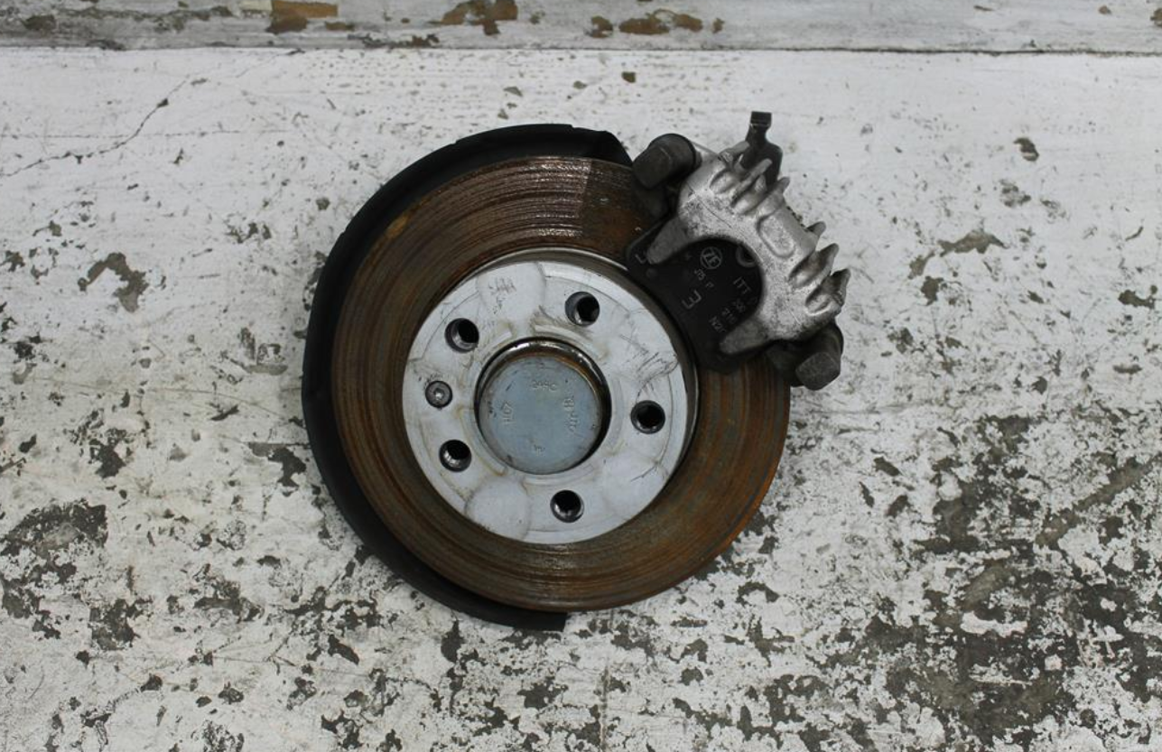 Used Skoda, Kamiq Left Rear Hub Assembly Nw 06/20 2020 – image 1 - All Good Parts