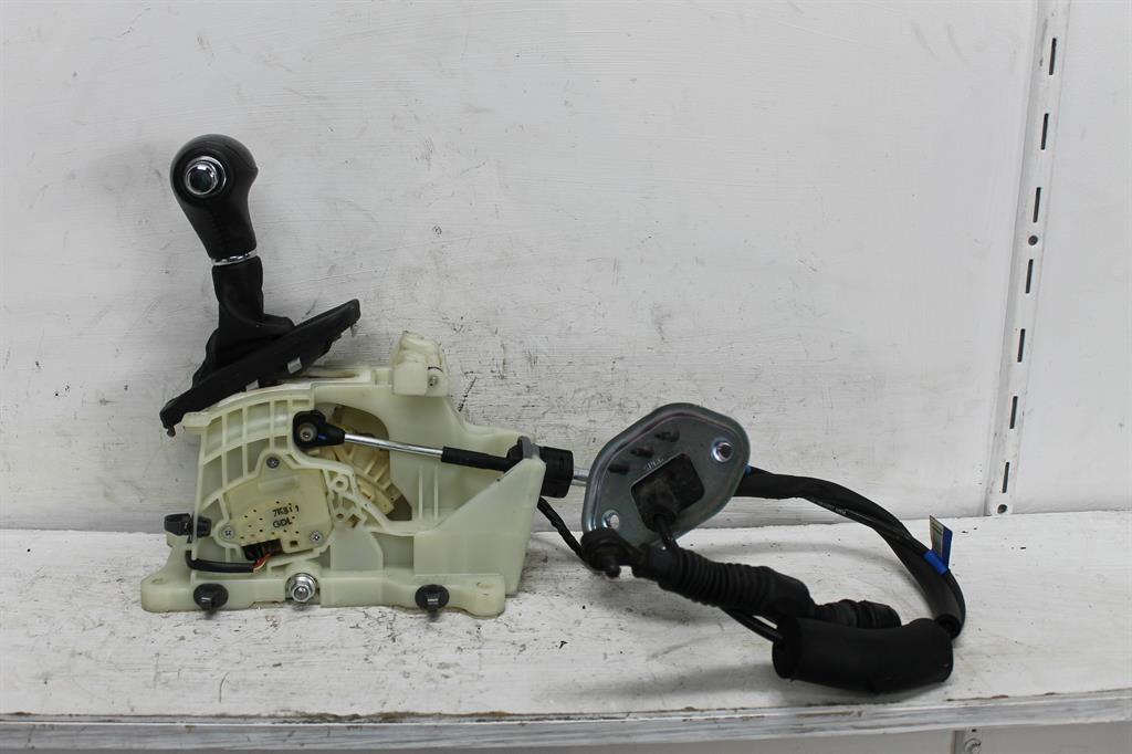 Used Kia, Cerato Gear Stick/Shifter Auto Shifter Yd 04/13 05/18 2018 – image 1 - All Good Parts