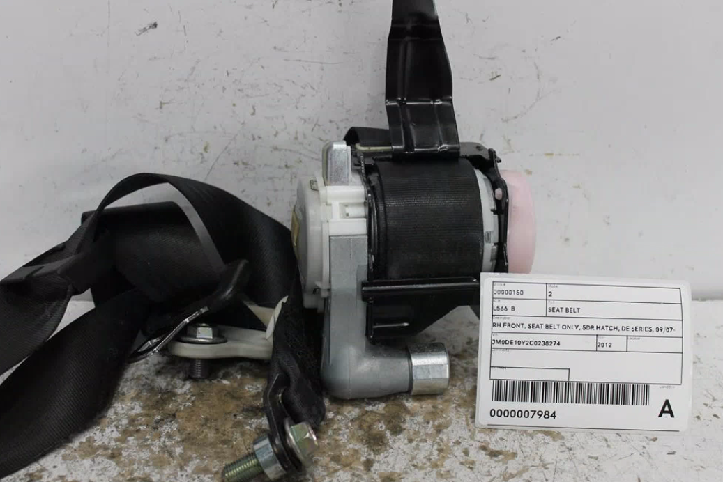 Used Mazda, 2 Seat Belt Rh Front Seat Belt Only 5Dr Hatch De Series 09/07 09/14 2012 – image 1 - All Good Parts