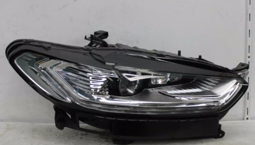 Used Ford, Mondeo Right Headlamp Md Titanium Led Type 09/14 06/20 2016 – image 1 - All Good Parts